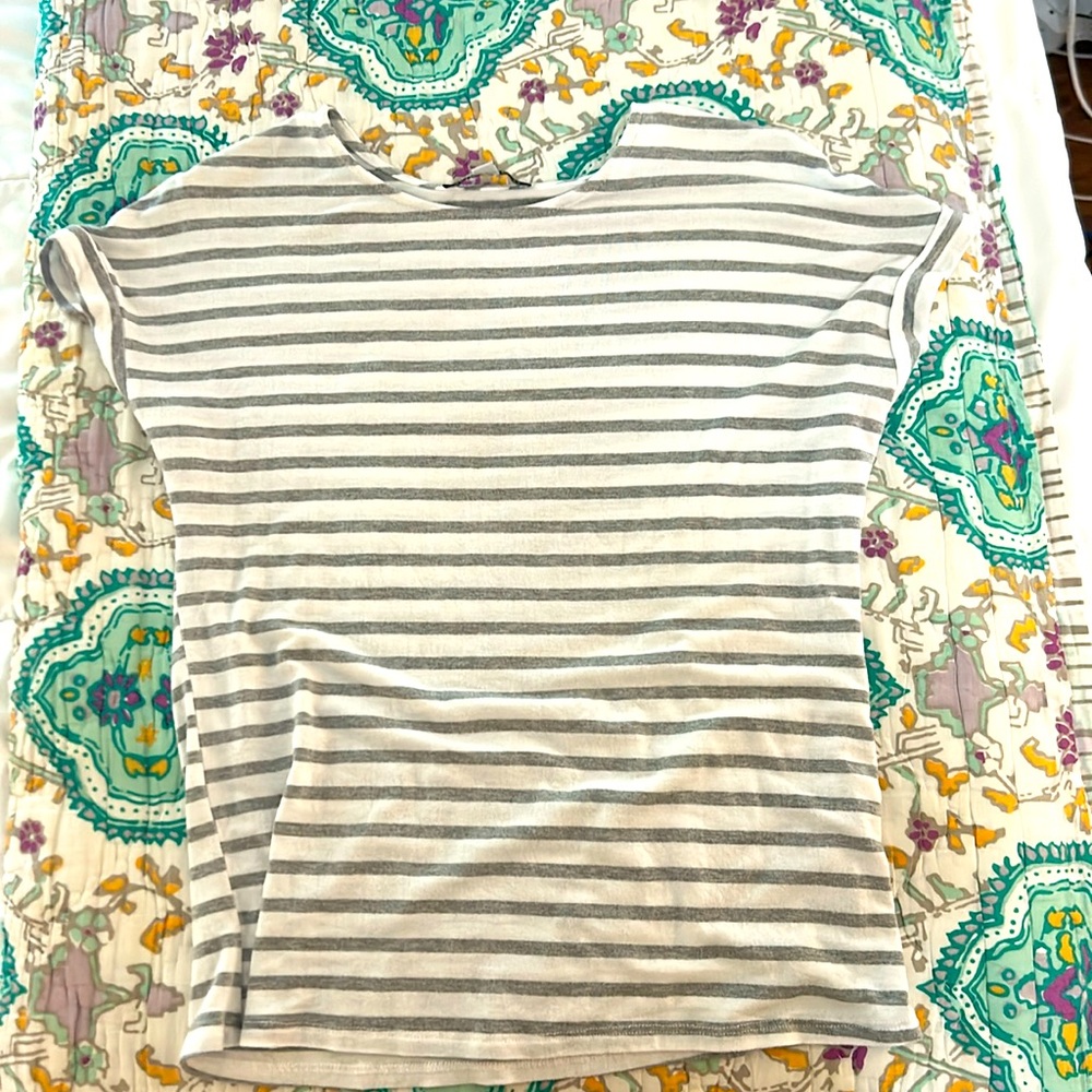 grey and white striped tee